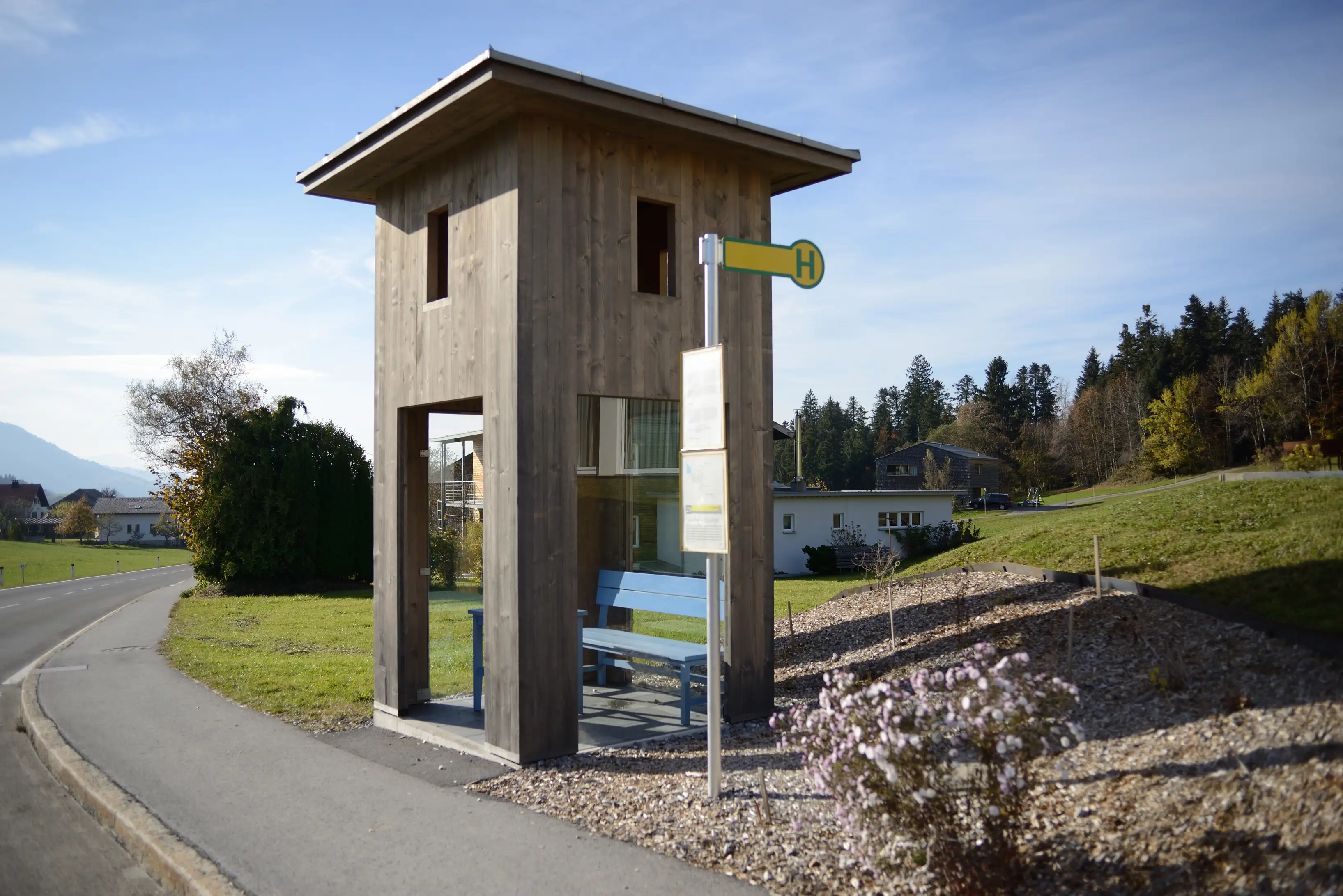 Around the world on the rural bus © Gerhard Klocker
