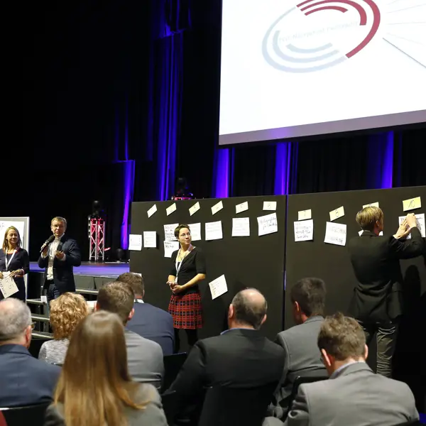 Themenwahl bei Open-Space bei der EVVC-Fachtagung auf der Werkstattbühne im Festspielhaus Bregenz © Anja Koehler