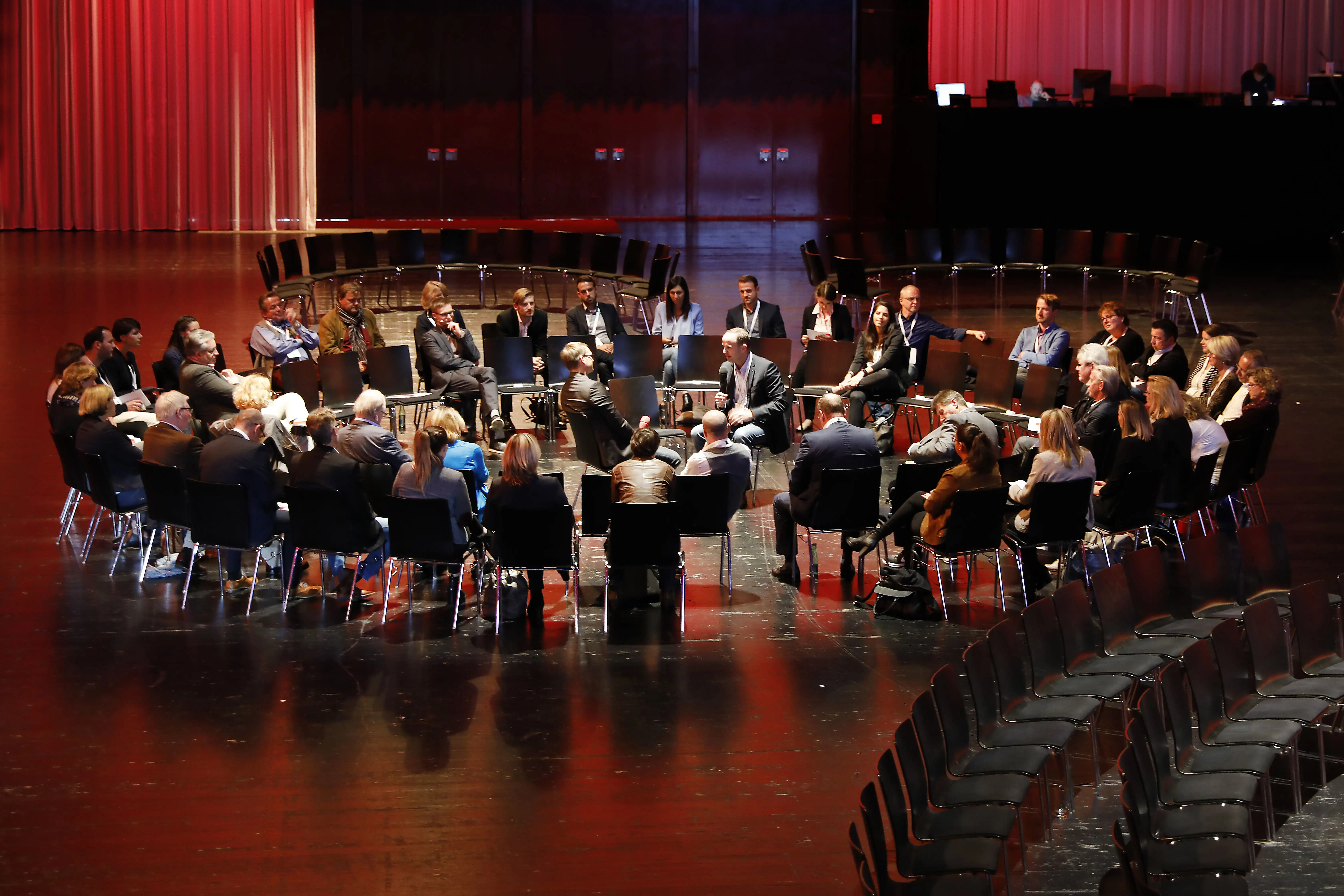 Lively meetings © Anja Koehler