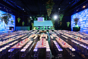 Raum für Feierlichkeit Weihnachtsfeier auf der Werkstattbühne im Festspielhaus Bregenz