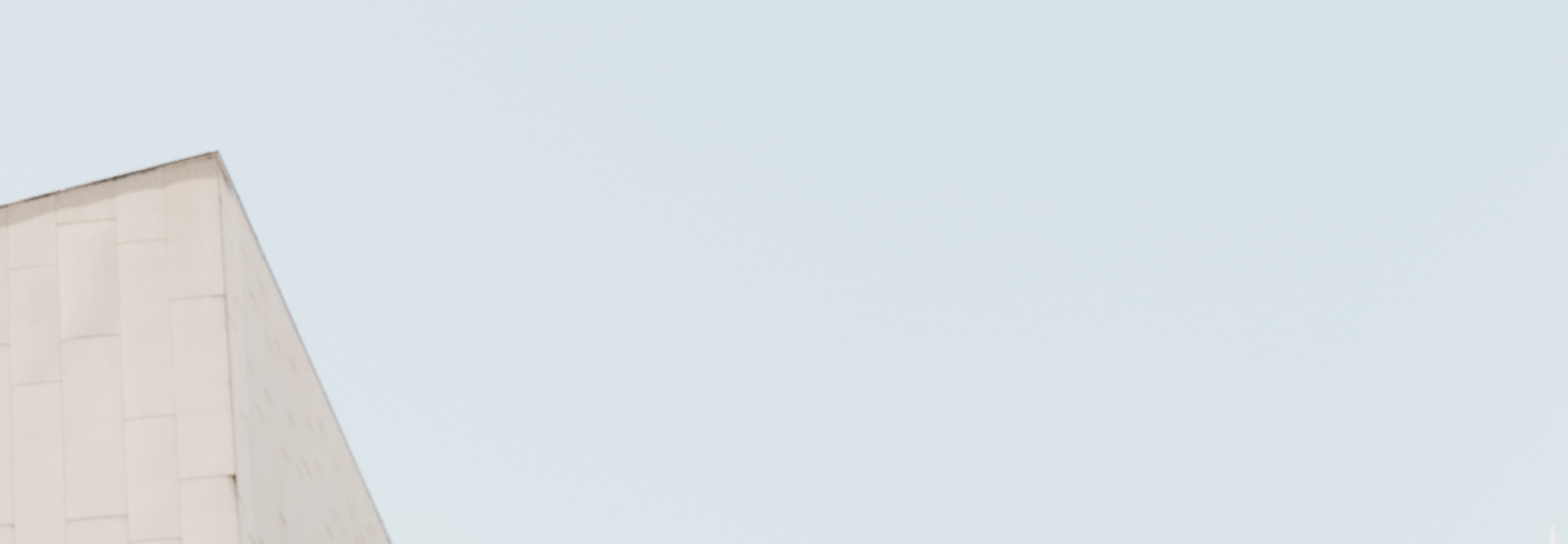 Festspielhaus Bregenz Bühnenturm Ausschnitt mit Himmel © Dominic Kummer