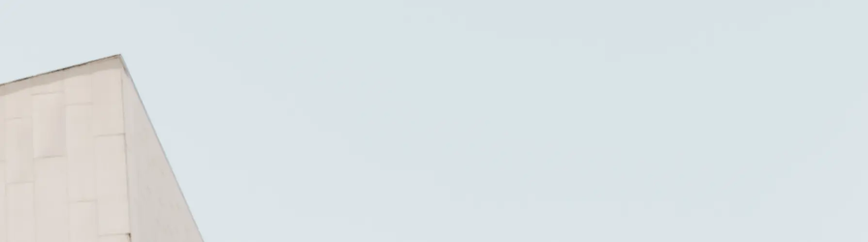 Festspielhaus Bregenz Bühnenturm Ausschnitt mit Himmel © Dominic Kummer